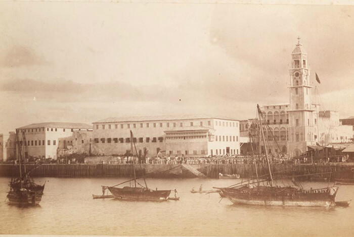 Sultan's Palace and Harem 1800'